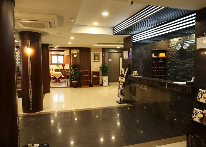 Hill House Myeongdong 호텔
