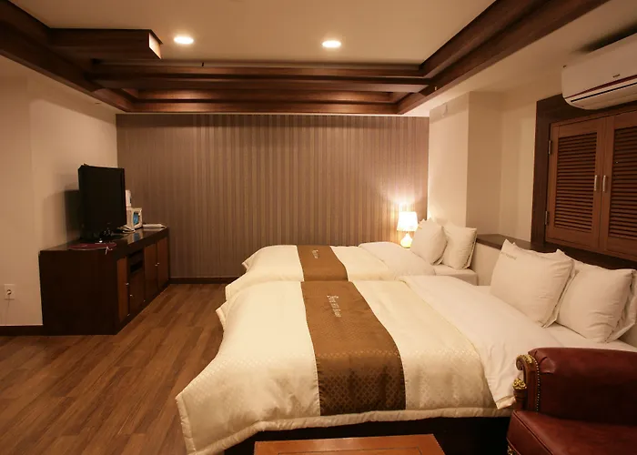 Hill House Myeongdong 호텔 3*