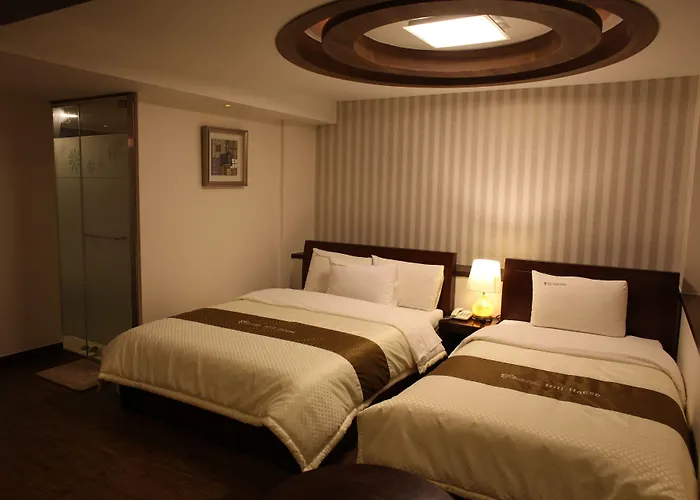 호텔 Hill House Myeongdong 3*