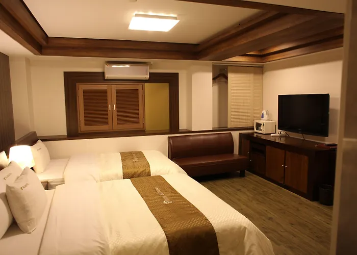 Hill House Myeongdong 호텔 3*