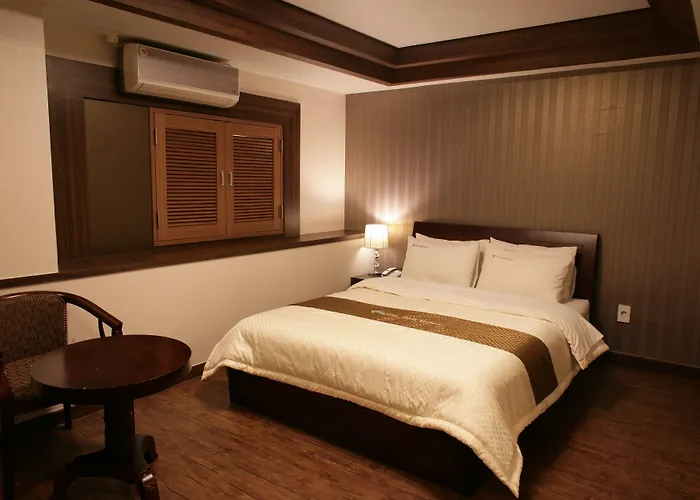 Hill House Myeongdong 호텔 3*