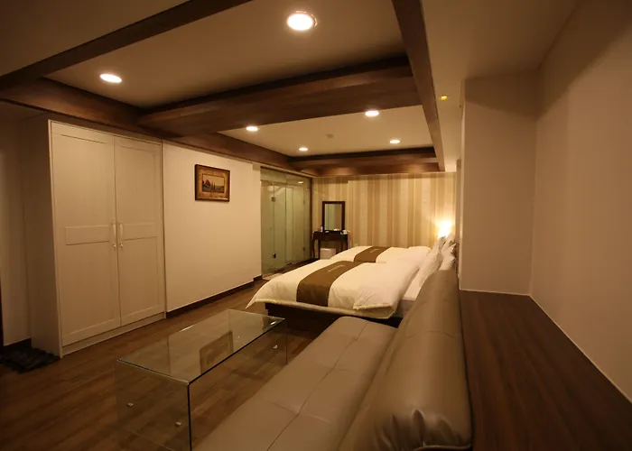 호텔 Hill House Myeongdong 3*