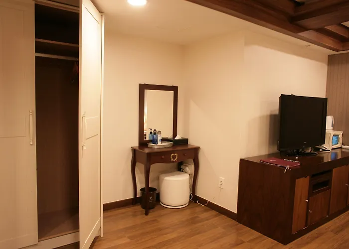 호텔 Hill House Myeongdong 3*