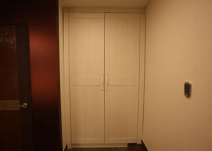 Hill House Myeongdong 호텔 3*