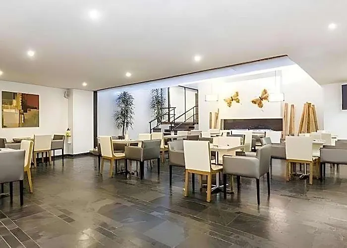Hill House Myeongdong 3*