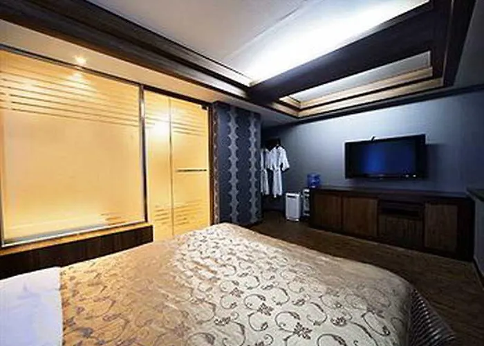Hill House Myeongdong 호텔