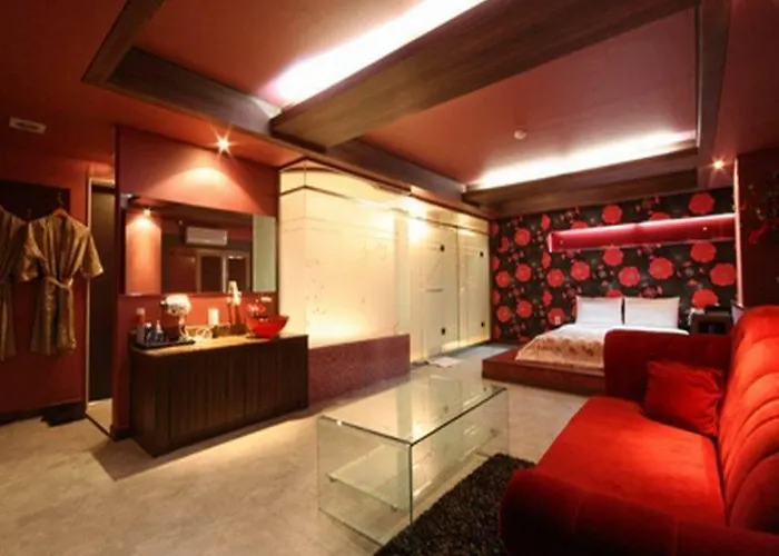 Hill House Myeongdong 3*